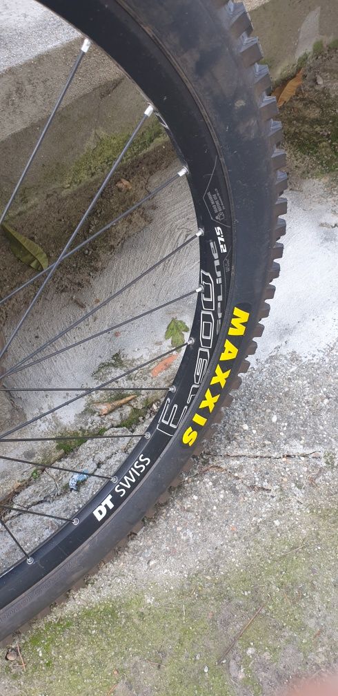 Banshee Rune XL v2 - 27,5