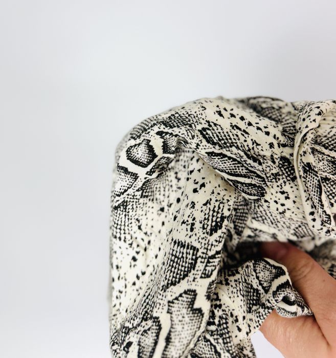 Szorty w motyw węża S 36 Primark