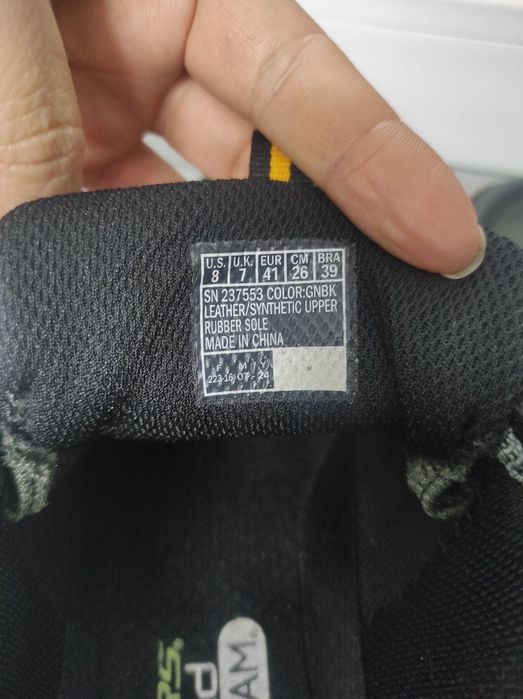 Кросівки в ідеальному стані Sketchers 41 розмір