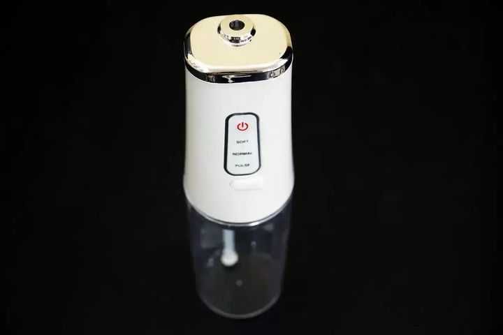 Побутовий іригатор для порожнини рота акумуляторний іригатор для зубів