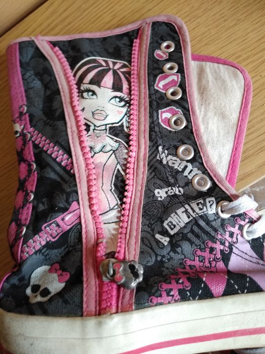 Wrotki trampki Monster High używane rizmiar 36