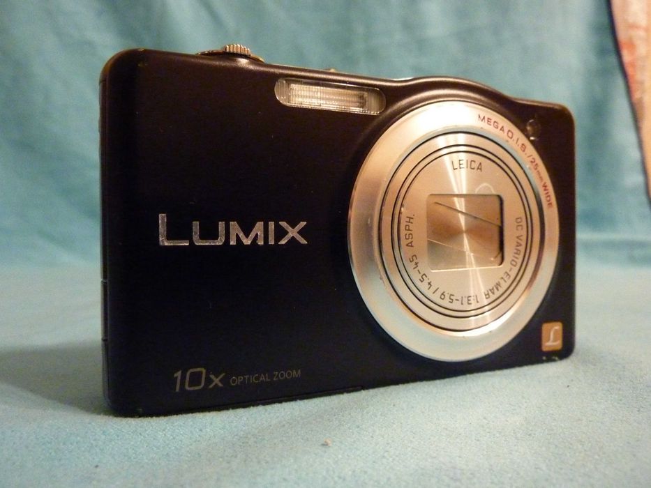 Śliczny Panasonic Lumix DMC SZ1 z zoomem 10x - optycznym. Leica.