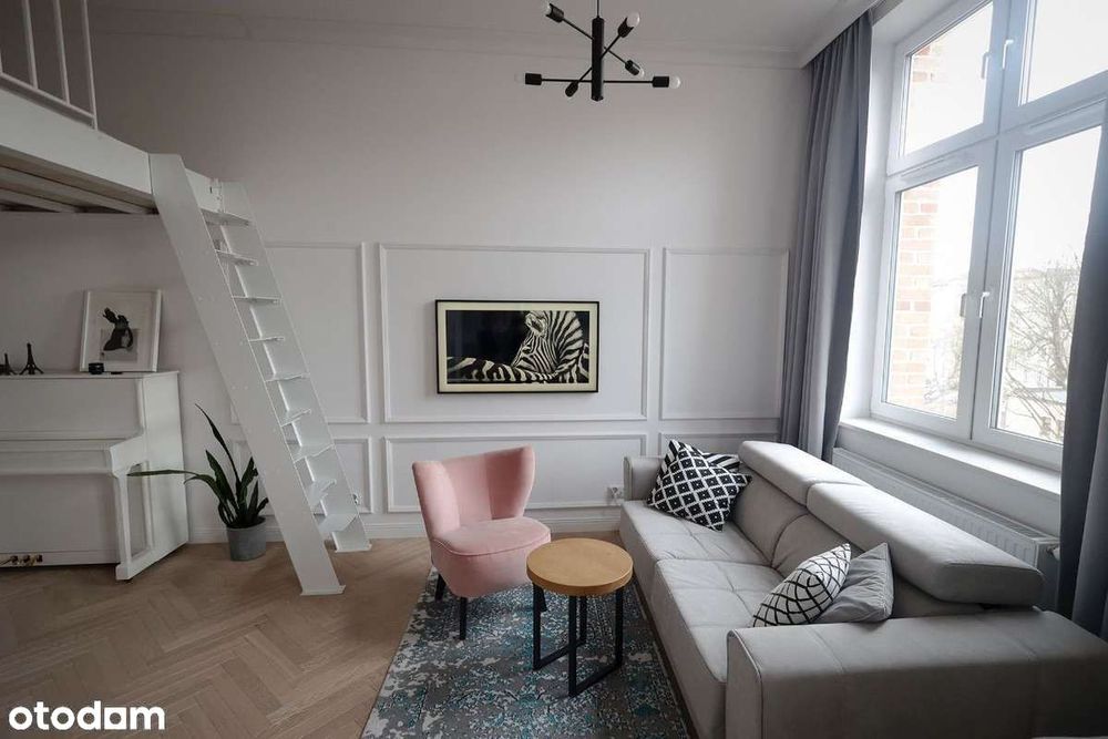 Stylowe mieszkanie w odrestaurowanej kamienicy – centrum