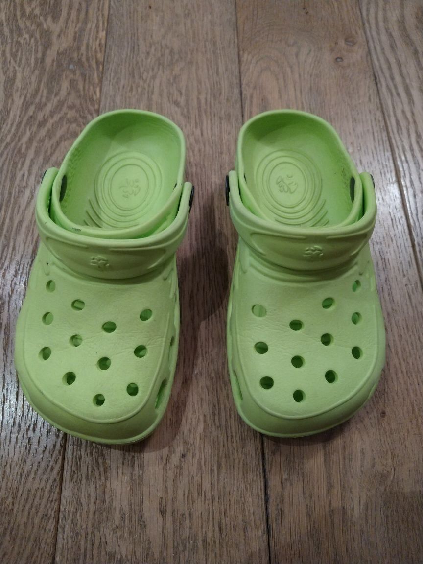 Klapki typu Crocs, r.28