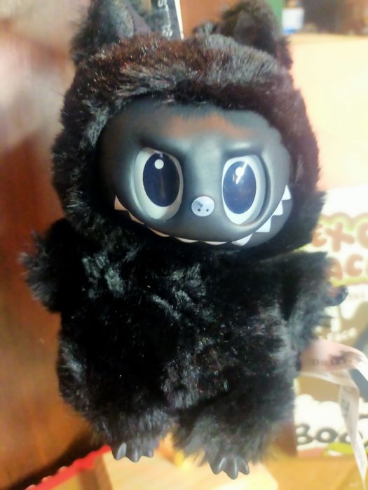 Labubu czarny nowy