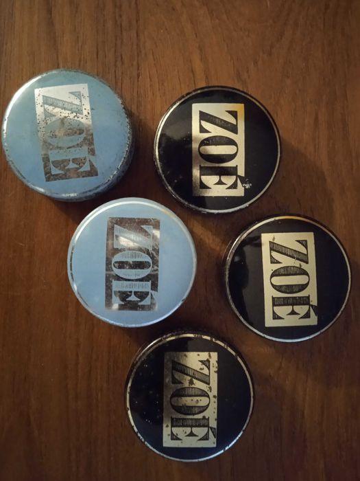 Latas de graxa antigas