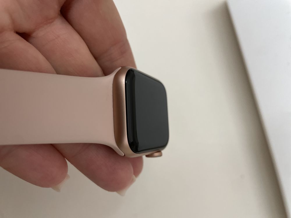 iphone watch series 5 40mm rose gold б