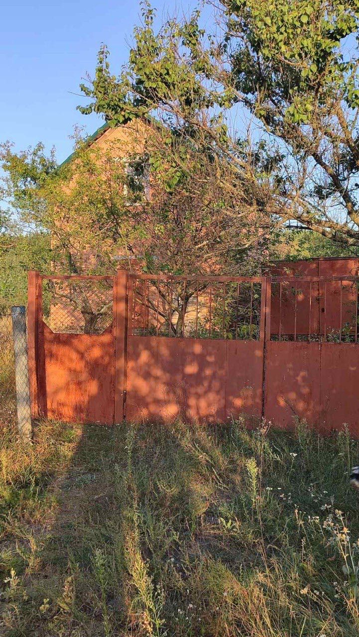 Продам будинок з ділянкою. Село Гавронщина, Київська вул.