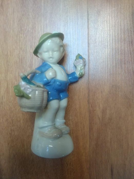 Figurka z porcelany GDR
