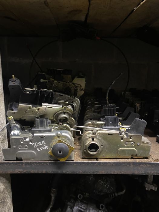 Форд Транзит на запчастини бампер капот крило фара