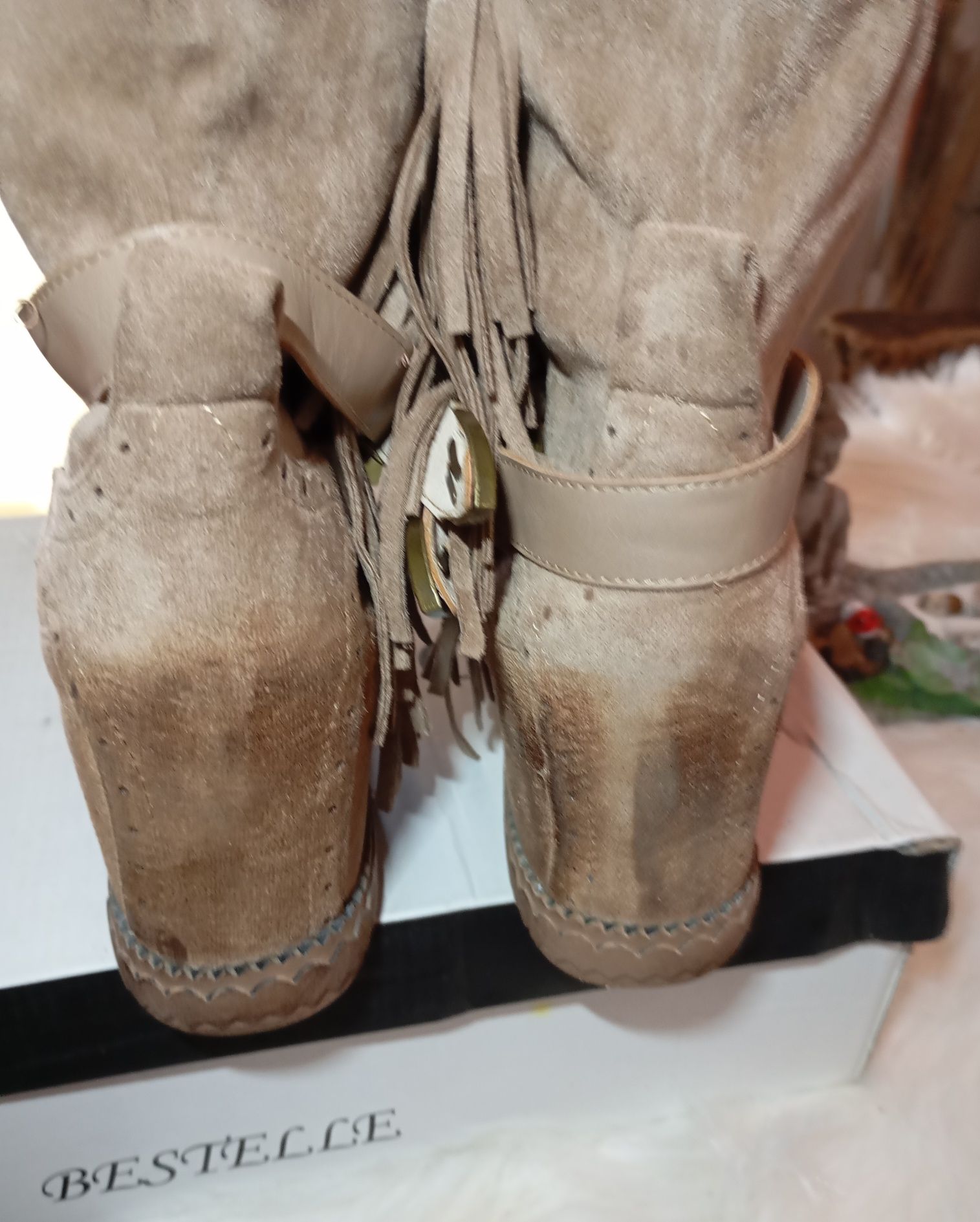 Bota de cano alto para senhora