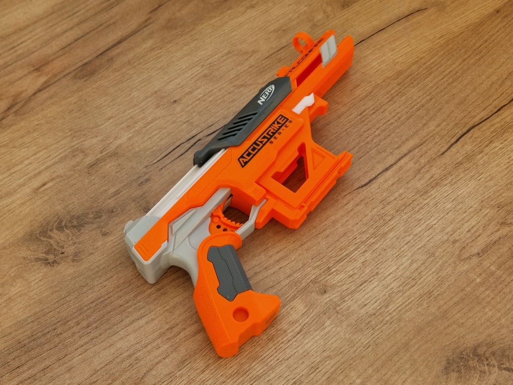 Nerf accustrike Falconfire