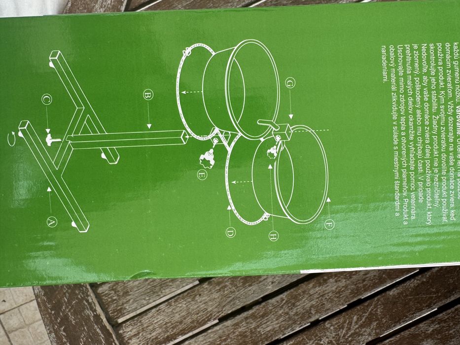 Suporte ajustavel para comedouro