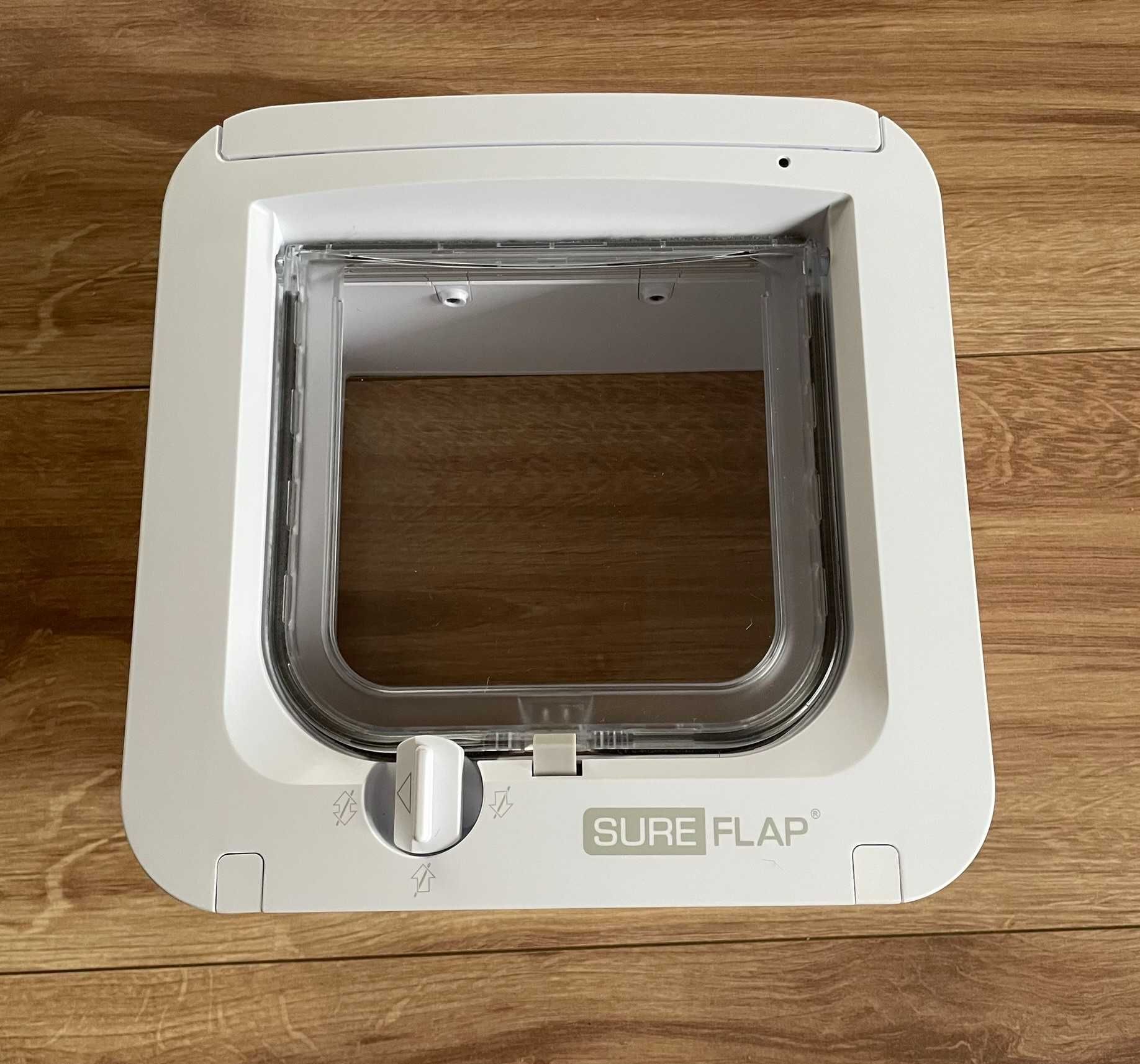 Drzwi wahadłowe dla kota SureFlap 21 x 21 cm