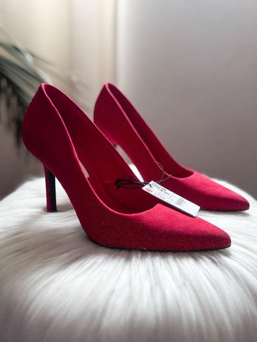 Sapatos de salto alto, Lefties