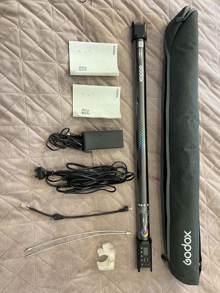 Godox відеосвітло трубка TL60 LED RGB 18W