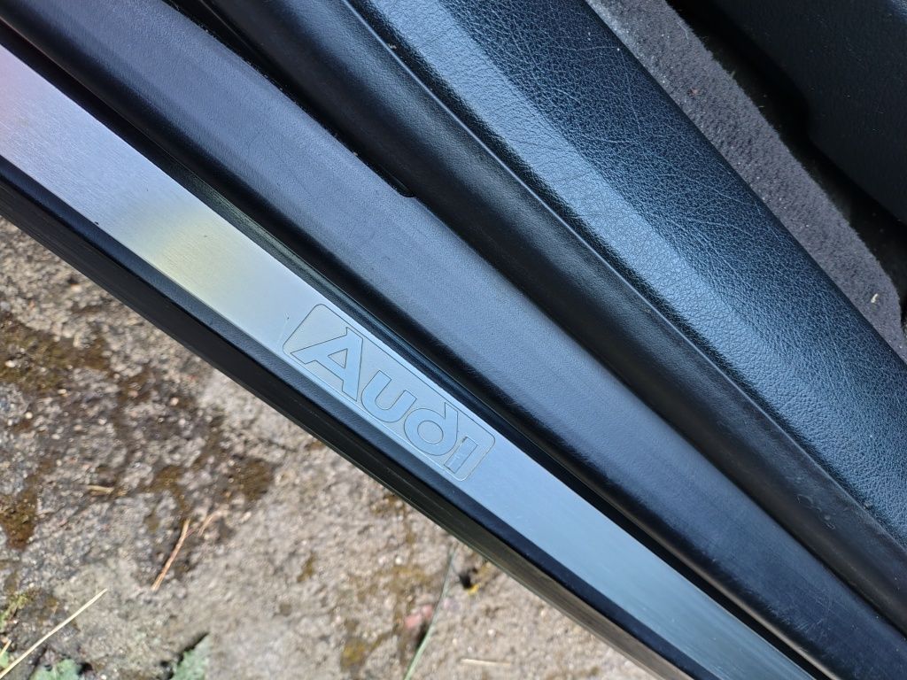 Vende Audi A6 1999