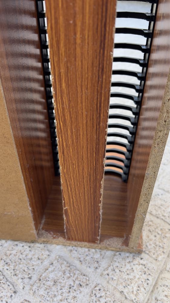 Móvel de sala para CD’s. Usado.