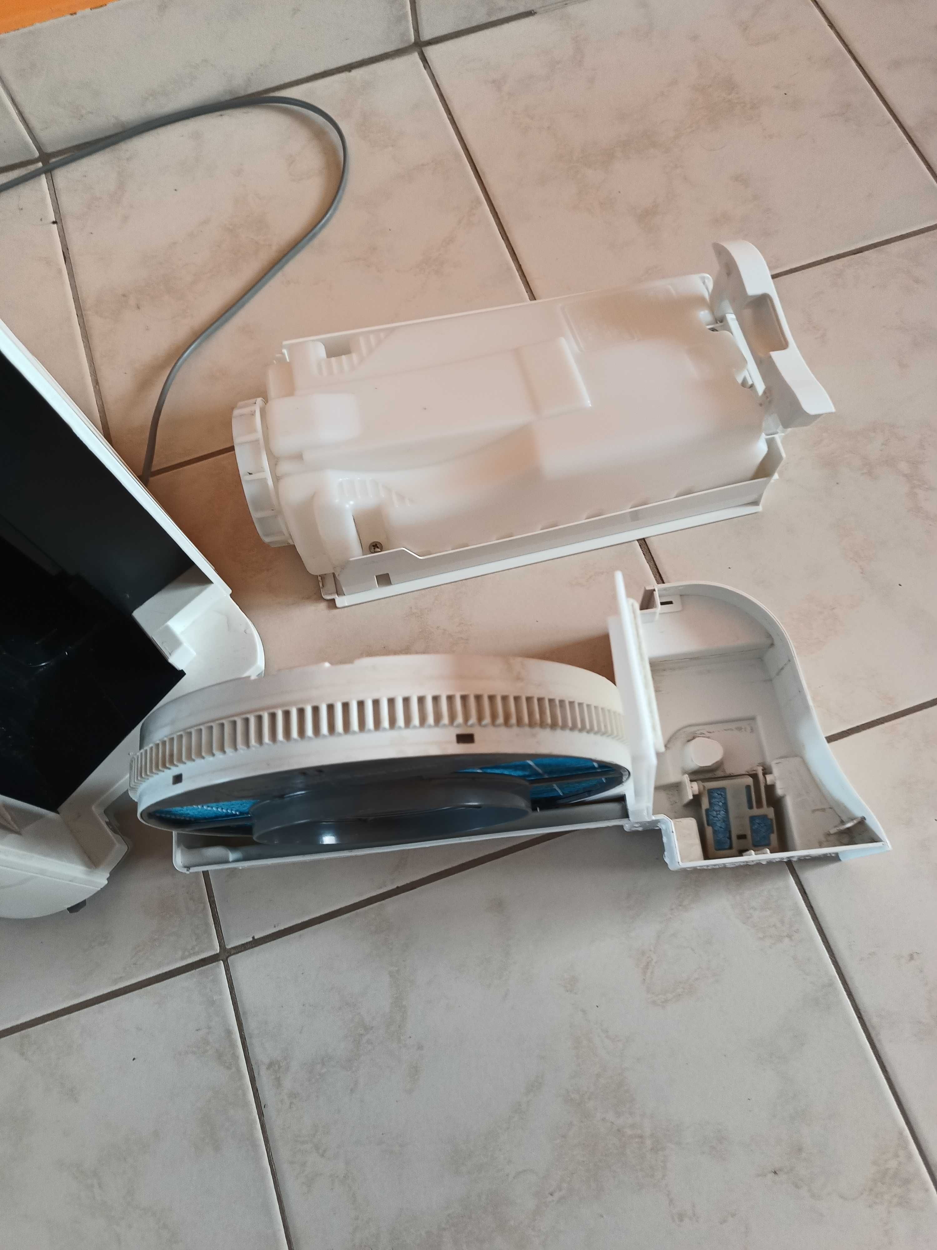 Oczyszczacz powietrza SHARP KC-D60EUW