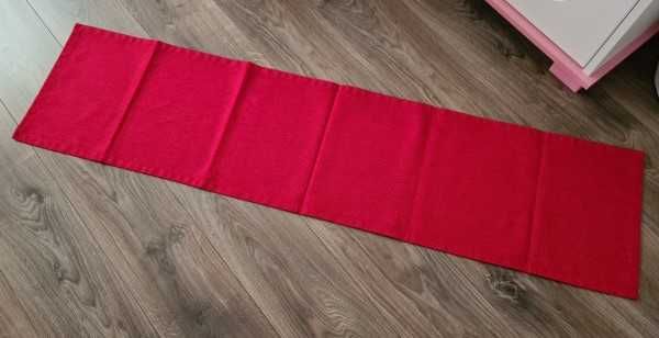 Czerwony bieżnik 145x34 cm