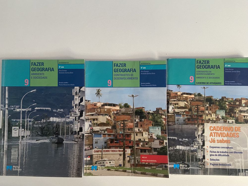 Livros e caderno de atividades de Geografia
