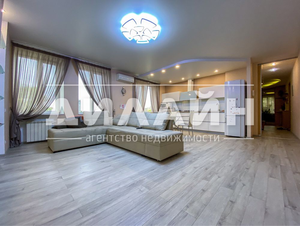 4-кімнатна, 120 м², вул. Олександрівська