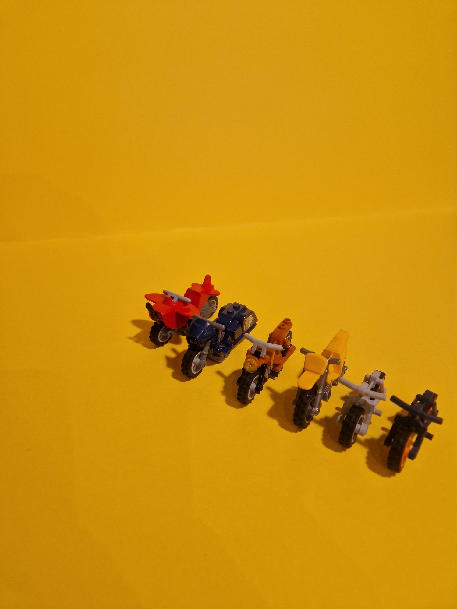 Witam mam na sprzedaż elementy lego