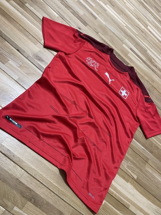 Футболка Puma Switzerland