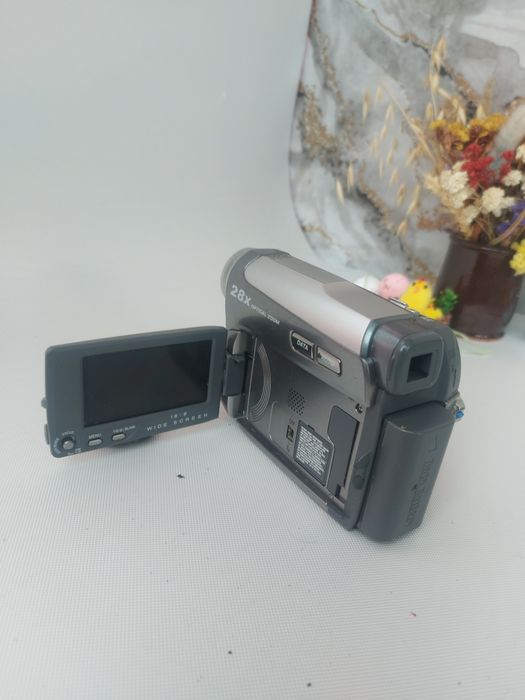 Відео камера JVC 800X