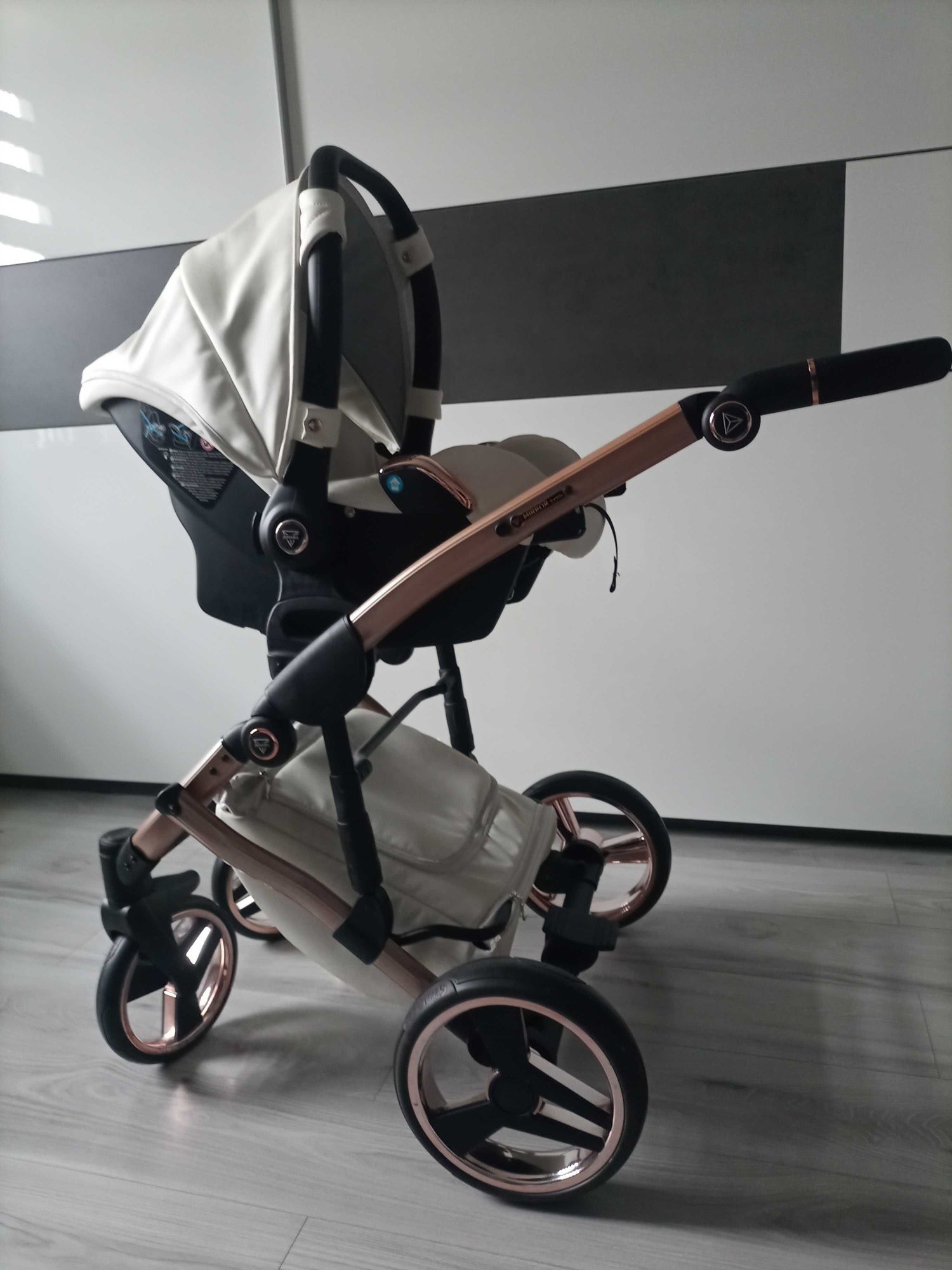 Wózek junama diamond 2w1 gondola+nosidełko