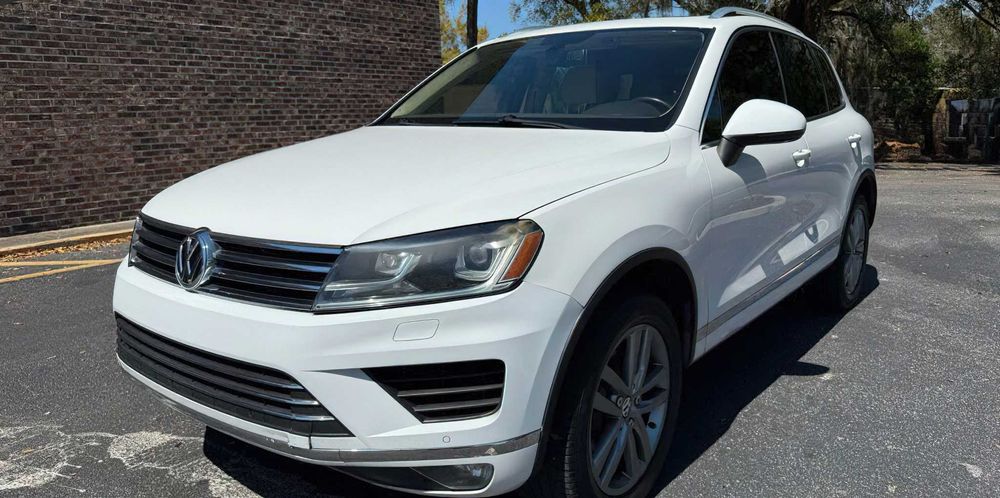 Volkswagen Touareg      2015