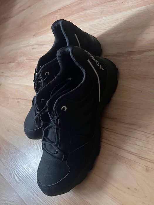 Buty adidas w góry