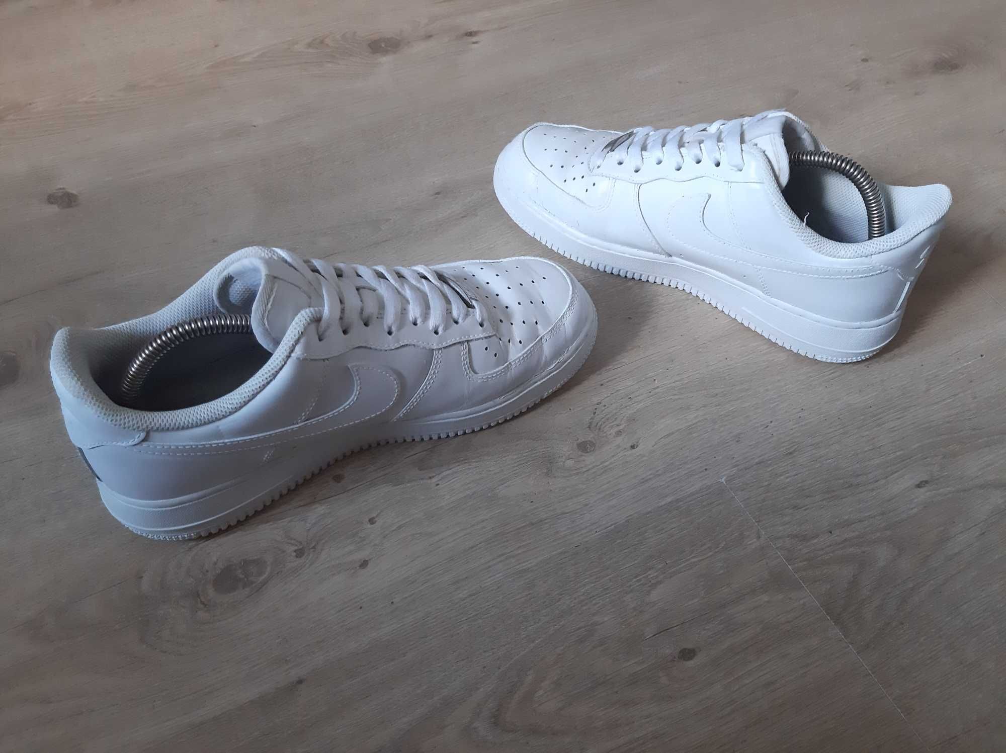 Белоснежные кроссовки Nike air force pixel оригинал