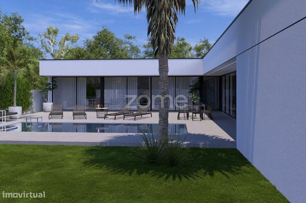 Lote para construção de moradia T3 em Merelim ( S. Pedro )