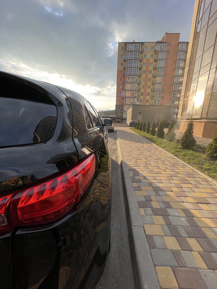 Продам Infinity QX70 2017