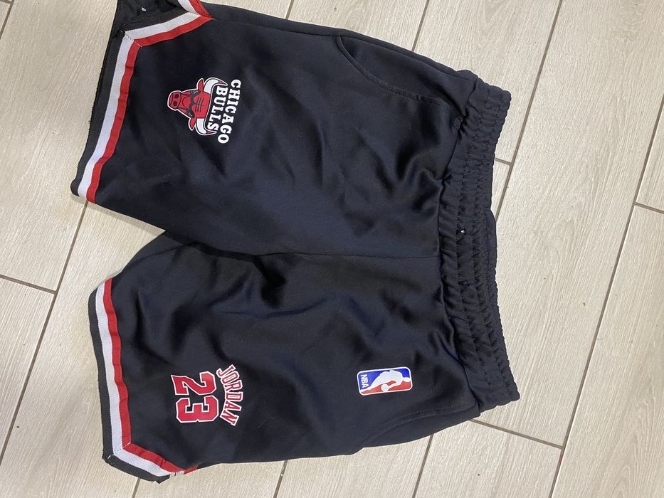 шорти Chicago Bulls  Nike M,та майка М