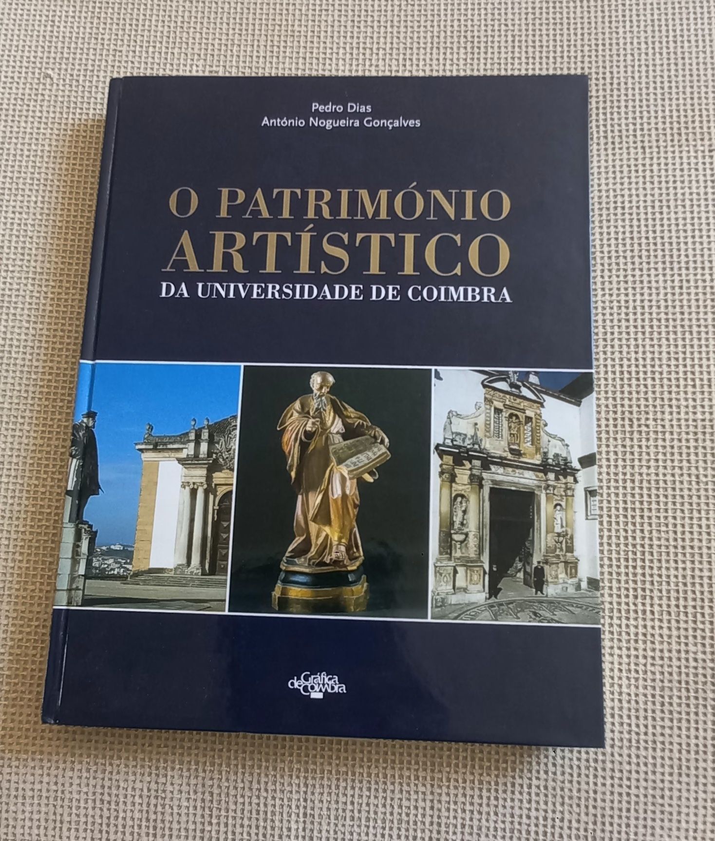 Várias fotos de Livros sobre Coimbra. 15.00 cada.