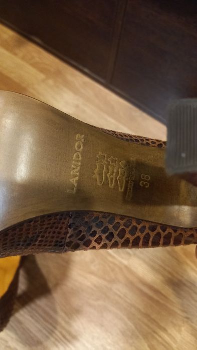 Sapatos em Pele* Lanidor N.38