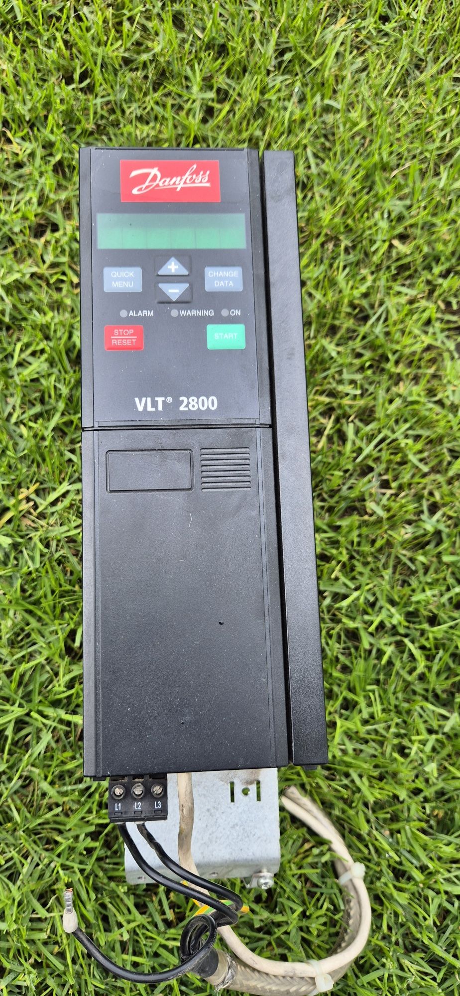 Falownik Danfoss VLT 2800 9.1A/6.3 kVA