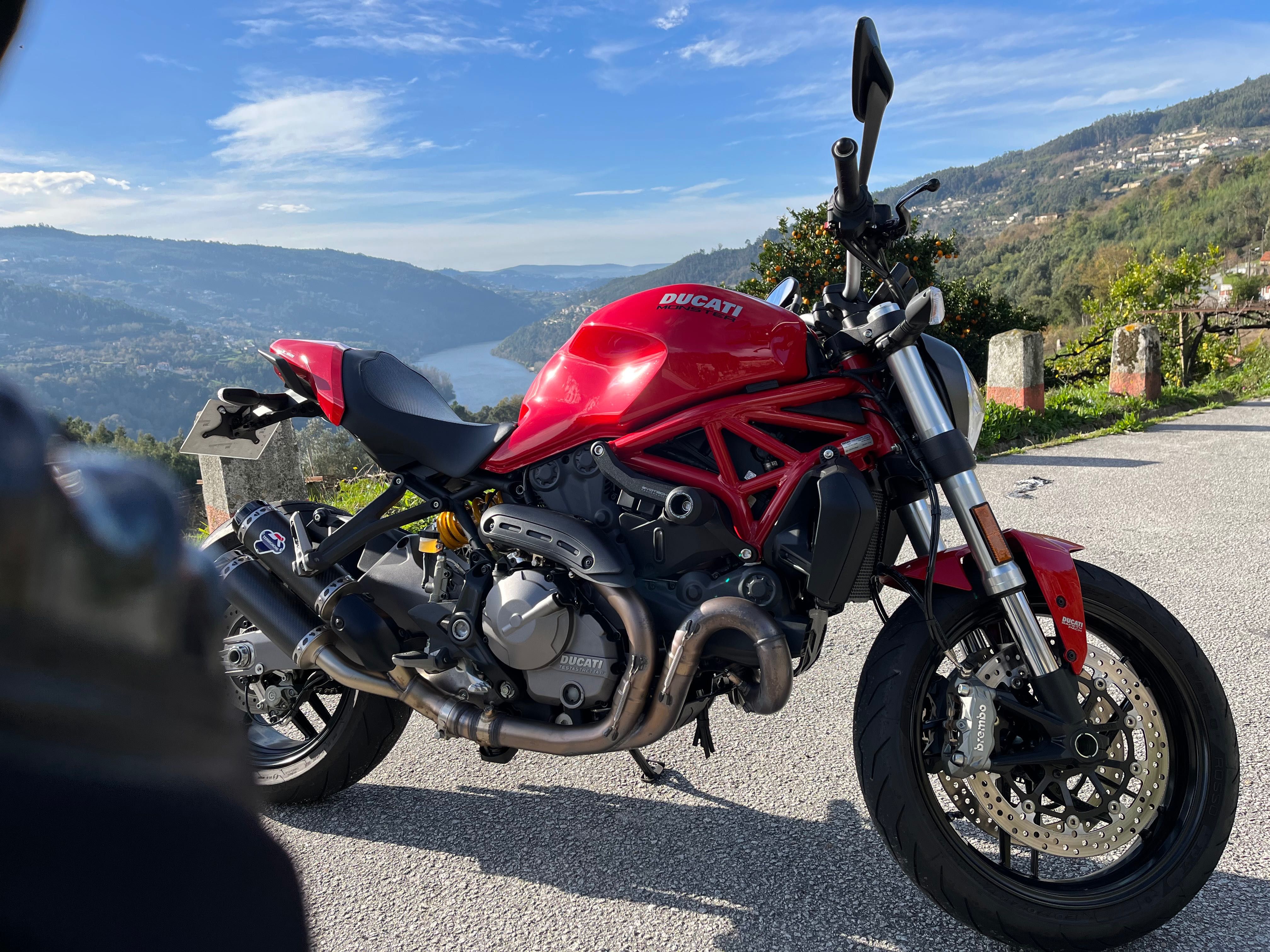 Ducati monster 821 de 2019