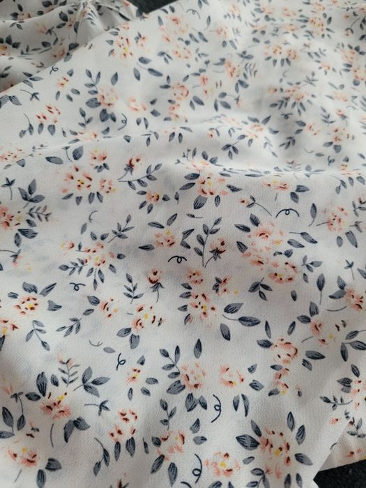 Kremowy top w kwiaty