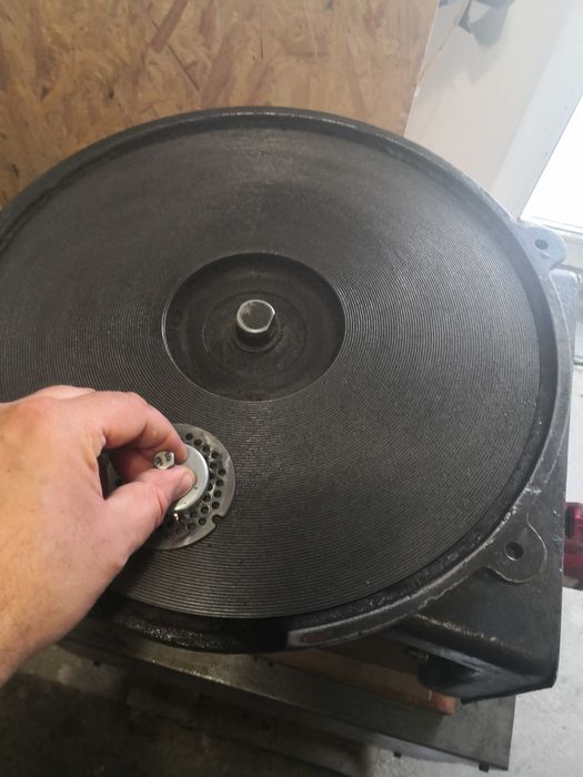 Maszyny do Ostrzenia Sitek i Noży oraz innych elementów