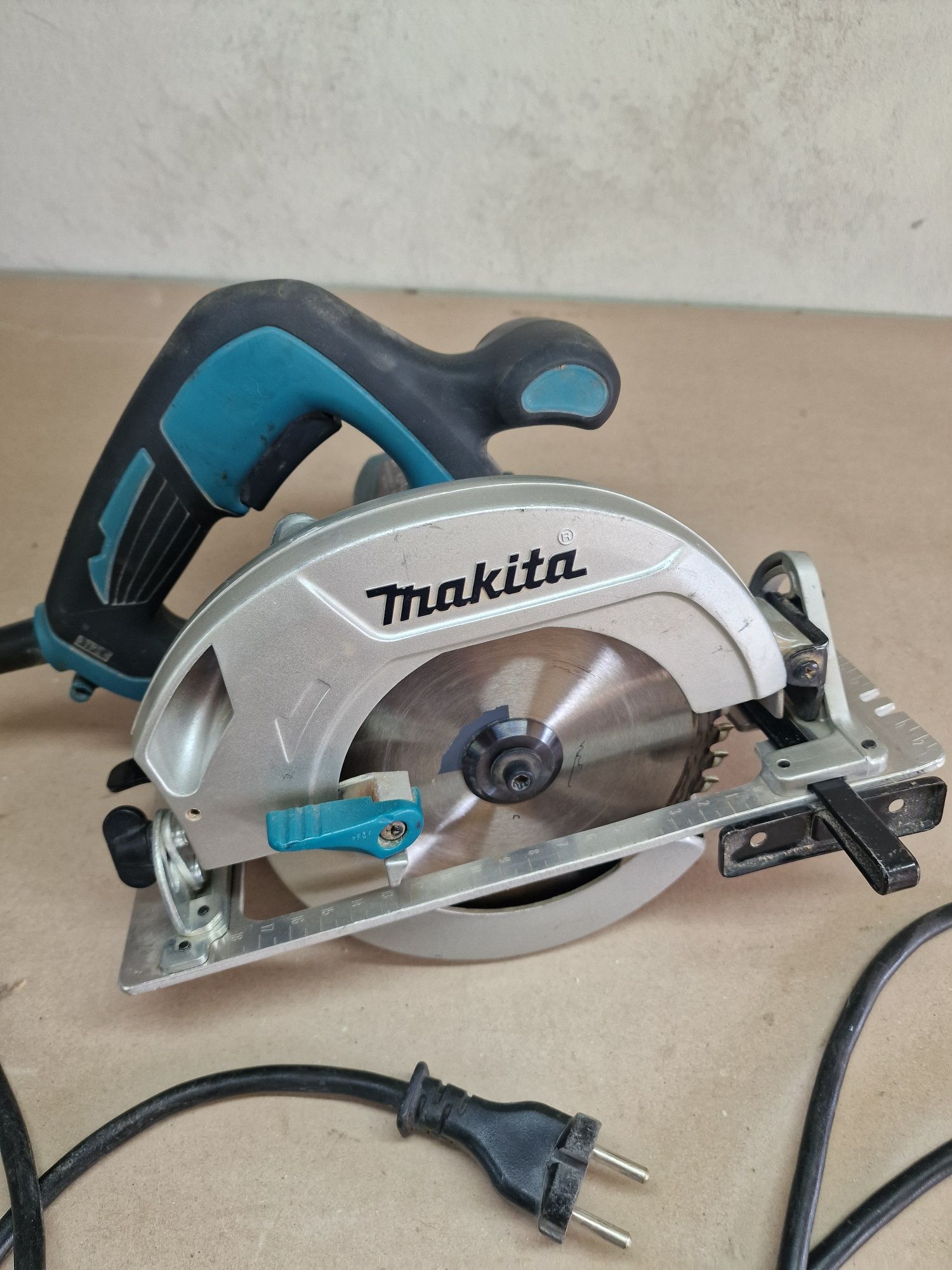 Makita HS6601 piła tarczowa