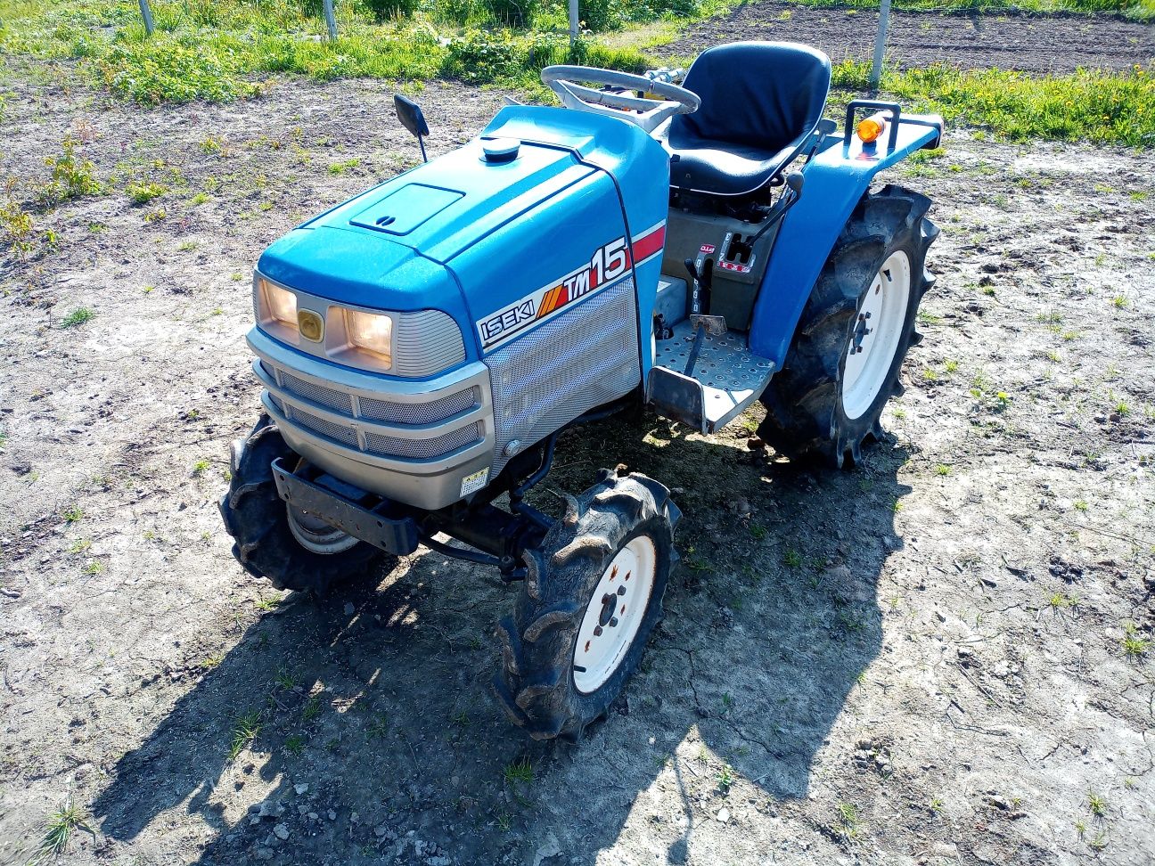 Mini traktorek Iseki TM15, nie Yanmar Kubota