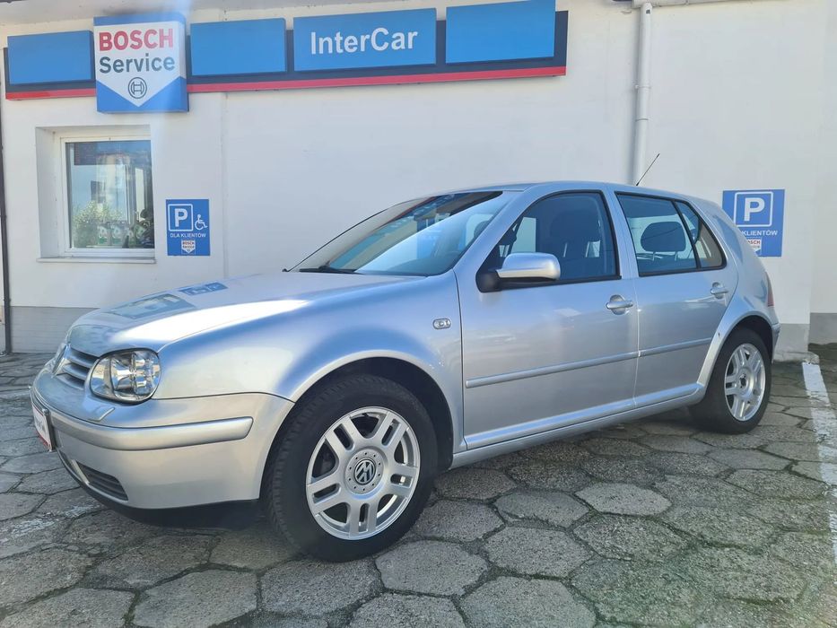 Volkswagen Golf IV 1.4 16V Trendline • 2002 • Hatchback • przebieg 140.300 km • hak