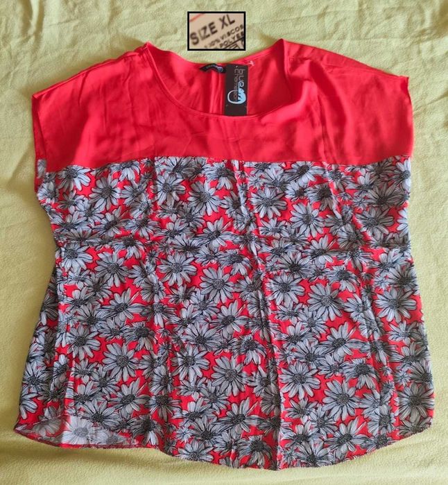 Blusa Vermekhe Floral - tamanho XL