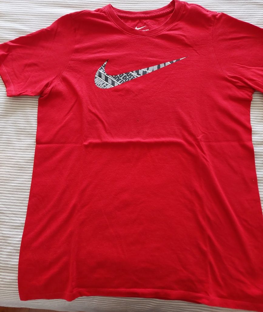 t-shirt Nike para rapaz