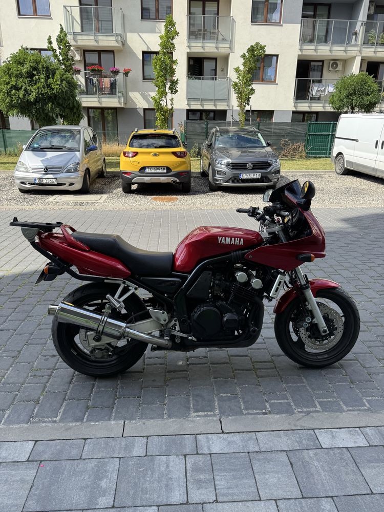 Yamaha FZS 600 Fazer