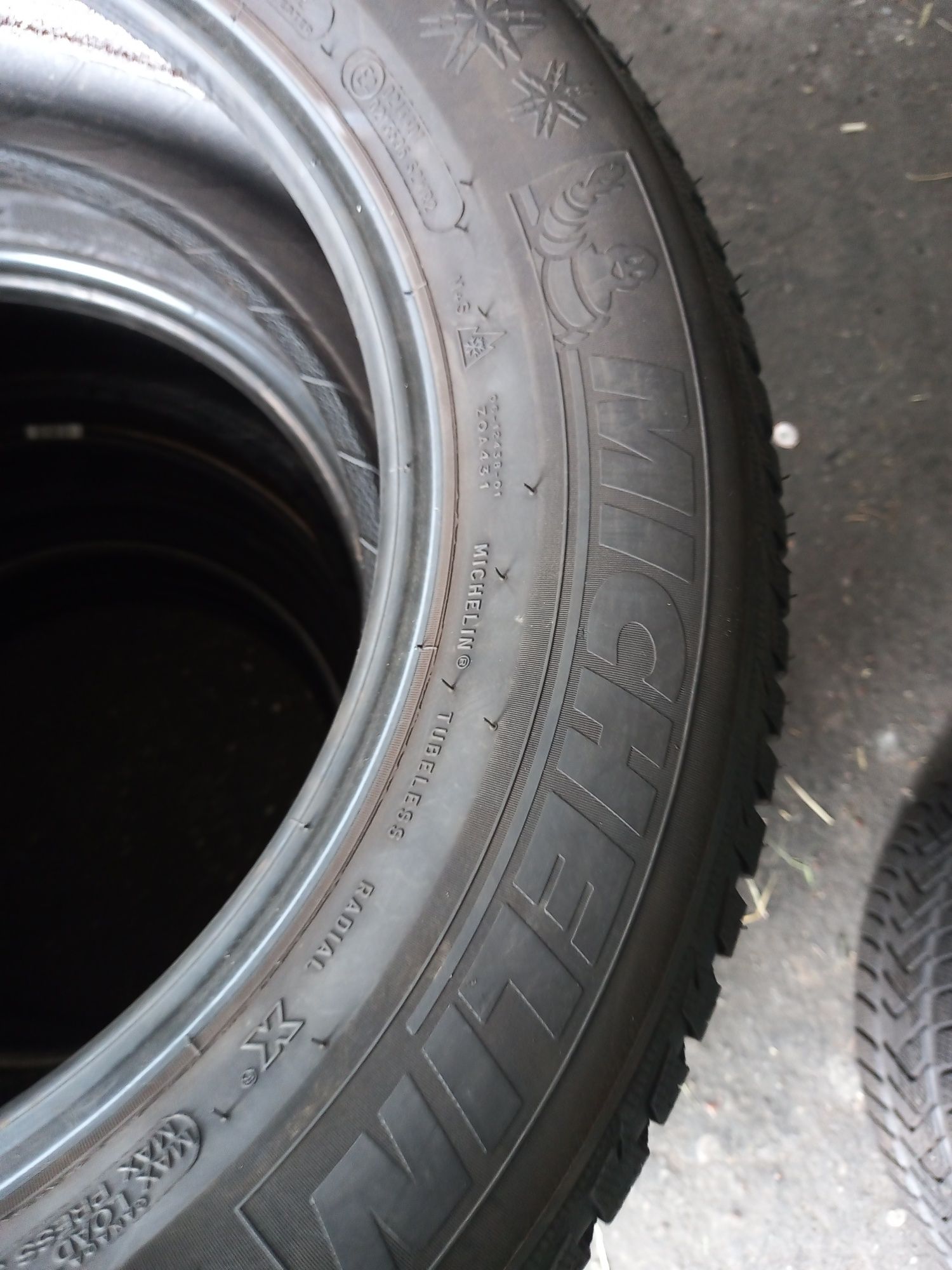 Opony używane 215/65/17 michelin 4x7 mm