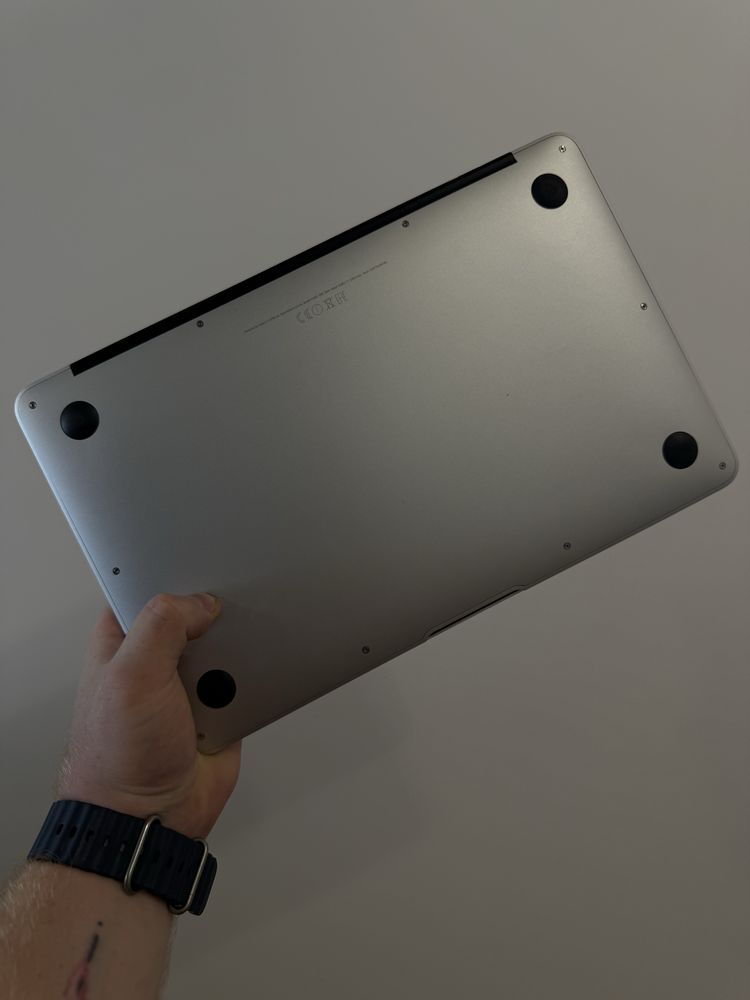 Apple MacBook Air 11 у відміному стані